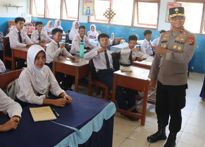 Wakalpolda Babel Nostalgia di Kampung Halaman Beltim, Kunjungi Sekolah hingga Temui Teman Masa Kecil