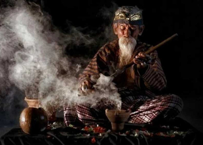 Bongkar Rahasia Dukun Indonesia, Dokter Jerman Ini Mendunia