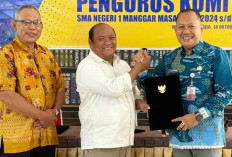 Nadiarsyah Terima Estafaet Kepemimpinan Komite SMAN 1 Manggar Periode 2024-2027