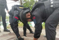 Tim Jibom Polda Babel Hancurkan Mortir Aktif Amunisi 'Kapal Perang' di Belitung