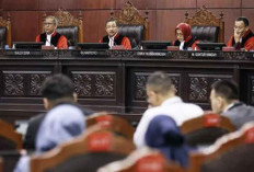 MK Tolak Uji Materi Autentikasi Ijazah Capres dan Cawapres