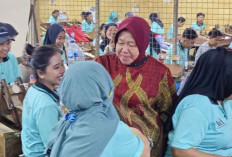 Tri Rismaharini Siapkan Program Kesejahteraan Khusus untuk Buruh Pabrik