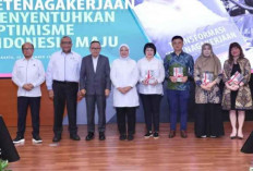 Menaker Ida Fauziyah Akhiri Jabatan dengan Peluncuran Buku Transformasi Ketenagakerjaan