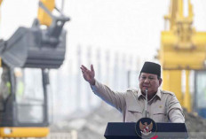 Menjaga Industri Nasional Saat Dunia Bergejolak: Ancaman dan Peluang 2025