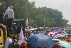 Ribuan Guru Madrasah Demo di Monas, Tuntut Kesetaraan dan Revisi Aturan PPPK
