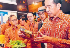 Presiden Jokowi Ingatkan Bahaya Overproduksi Tiongkok bagi Pasar Domestik