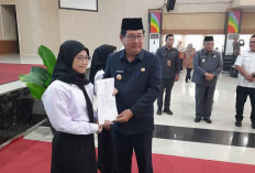 Bupati Beltim Serahkan SK ke 171 CPNS Formasi 2024, Tekankan Disiplin dan Pengabdian Tulus