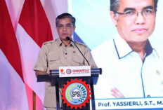 Hadapi Disrupsi AI dan Robotik, Menaker Dorong Upskilling Pekerja