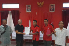 2 Kader PDIP Belitung Ambil Berkas Pencalonan Pilkada 2024