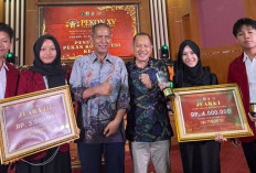 Tim SMAN 1 Manggar Juarai Lomba Bergengsi Pekan Konstitusi Fakultas Hukum Unand