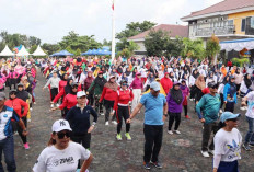 DPRD Belitung Senam Bersama Ratusan Masyarakat, Pasar Rakyat Bantu Ekonomi Lokal