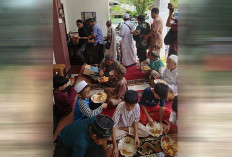 Pengurus Masjid Al Ihsan Halal Bihalal, Syukuran Makan Bersama Jamaah