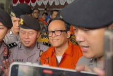 KPK Temukan 4 Ponsel Disembunyikan di Plafon Rumah Immanuel Ebenezer