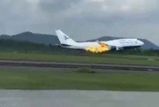 Mesin Pesawat Garuda Membawa Jemaah Haji Terbakar Saat Lepas Landas, Pilot Putuskan Mendarat Darurat 