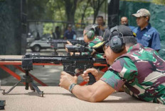 Panglima TNI Kunjungi dan Uji Langsung Senjata Buatan PT Pindad