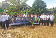 Peringati Hari Bumi 2025, Kemenag Belitung Tanam Bibit Matoa