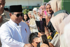 Momen Haru Prabowo Salat Id di Aceh Tamiang, Ribuan Jemaah Lantunkan Takbir Sambut Presiden