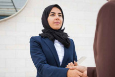 Daftar 4 Pinjol Syariah Terbaik 2025 yang Halal dan Terpercaya: Cair Rp100 Juta Tanpa Bunga