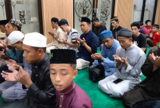 Salat Tarawih Pertama, Masjid di Belitung Dipadati Jemaah