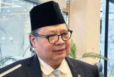 Airlangga: Pemerintah Akan Bahas Stimulus untuk Industri Pengguna Plastik