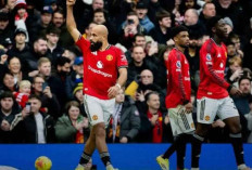 Michael Carrick Bawa MU Kalahkan Manchester City 2-0 di Old Trafford