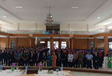 Ratusan Pejabat Pemkab Belitung Dilantik, Bupati Djoni Tekankan Kerja Tim dan Kompak