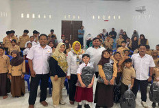 Pemdes Buluhtumbang Salurkan Bantuan Pendidikan untuk 96 Siswa Berprestasi dan Kurang Mampu