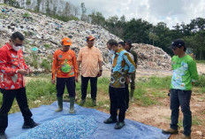 TPA Sadai Dapat Warning, Bupati Belitung Djoni Alamsyah Tinjau Lokasi