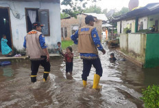 Banjir Rob Rendam Puluhan Rumah di Manggar, BPBD Beltim Imbau Warga Waspada Pasang Tinggi
