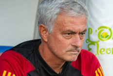 Jose Mourinho Menangis Setelah Dipecat AS Roma
