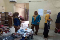 Dinas KUKMPTK Belitung Kerja Bakti, Bersihkan Galeri KUKM Tanjungpandan 