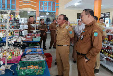 Bupati Djoni Alamsyah Tinjau Galeri KUMKM, Siapkan Konsep Pengembangan