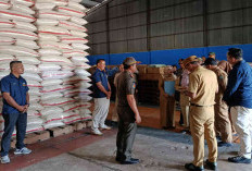 Bupati Belitung Tinjau Distributor, Pastikan Stok dan Harga Bahan Pokok Jelang Idul Fitri Stabil