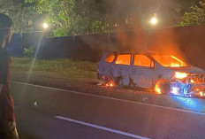 Mobil Xenia Meledak dan Ludes Terbakar di Samping Hotel, di Dalamnya Ada Tulang Manusia