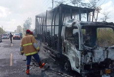 Truk Ekspedisi J&T Cargo Ludes Terbakar, Polres Belitung Lakukan Investigasi
