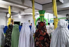 Jamaah Naqsyabandiyah di Padang Mulai Tarawih, Tetapkan 1 Ramadhan 17 Februari 2026