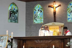 Umat Katolik Belitung Doa Bersama untuk Mengenang Paus Fransiskus