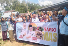 Masyarakat Membalong Antusias Sambut Pasangan Isyak-Masdar, Makan dan Bercanda Bersama