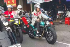 Jokowi Sunmori Santai Bersama Komunitas Motor Legend Rider di Kota Solo