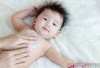 Dokter Ingatkan Bahaya Bedak Tabur untuk Bayi Baru Lahir, Sebabkan Sulit Bernapas